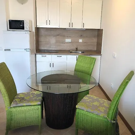 Oasis & Cozy Apartment Lozenets